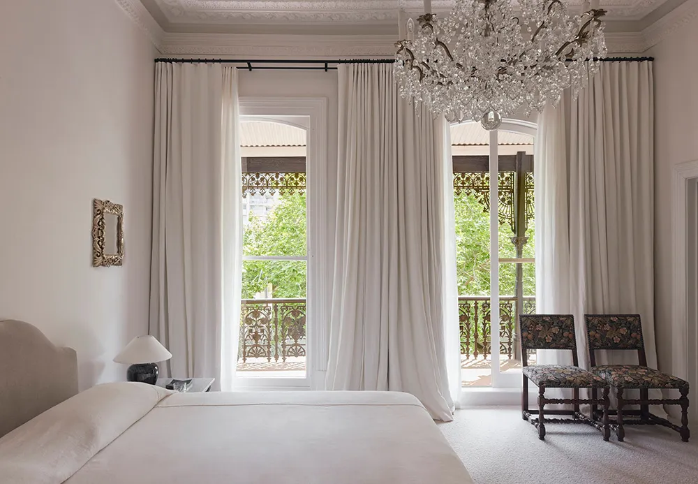 Urocze klasyczne wnętrza w białym kolorze w Melbourne - Gallery image 10