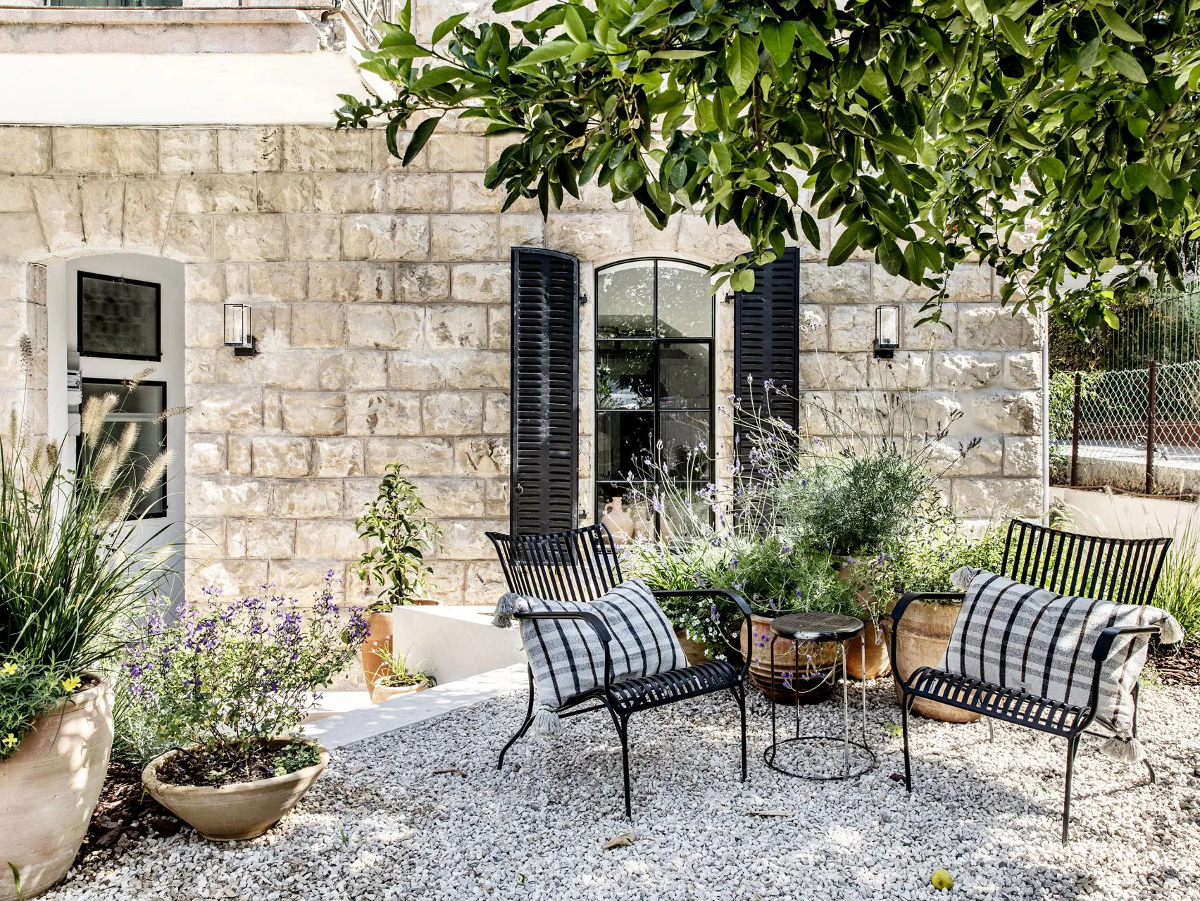 Histoire moderne : une maison lumineuse dans le vieux centre de Jérusalem - Gallery image 2