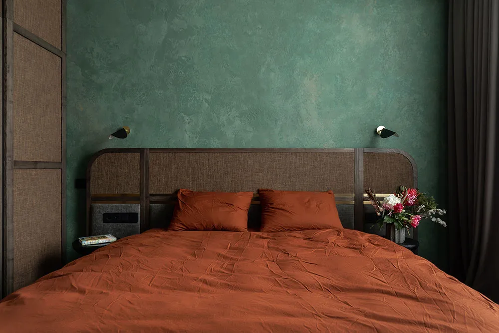 Schwarze Akzente und skandinavische Möbel: Stilvolle Wohnung in Kiew - Gallery image 25