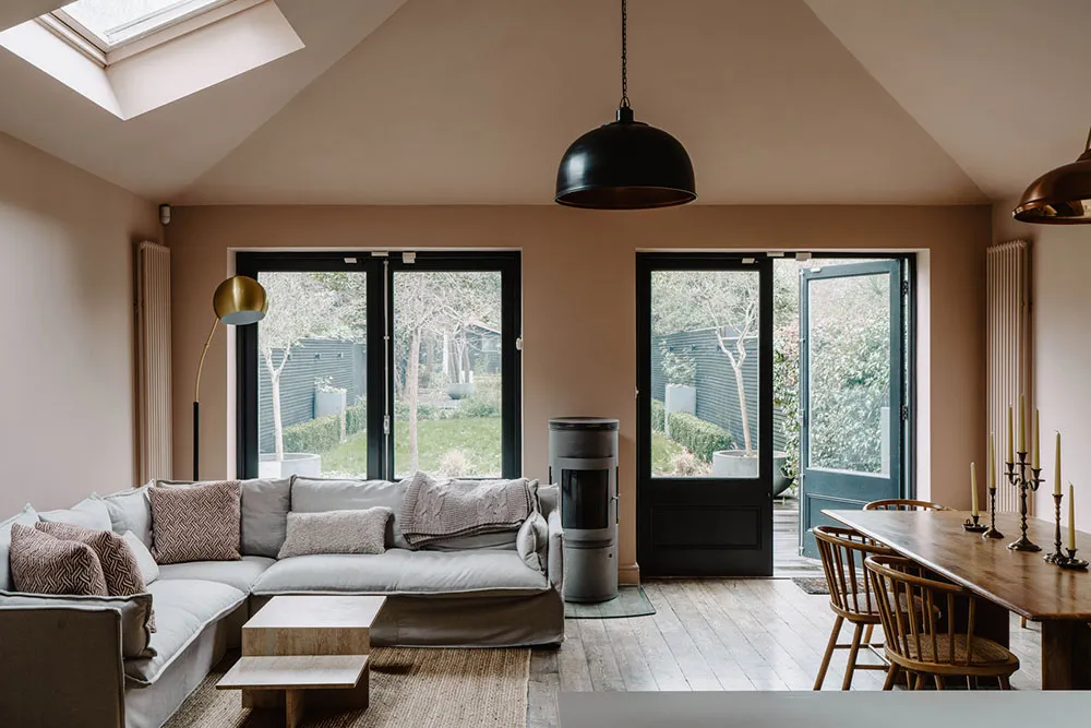 Taunhaus victoriano en Londres con interiores atmosféricos en una gama de colores elegante - Gallery image 10