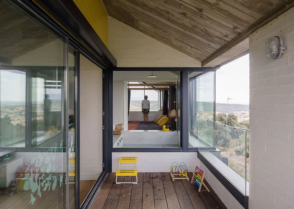 Modern Family Vacation Home in the Wilds of Spain - Gallery image 15