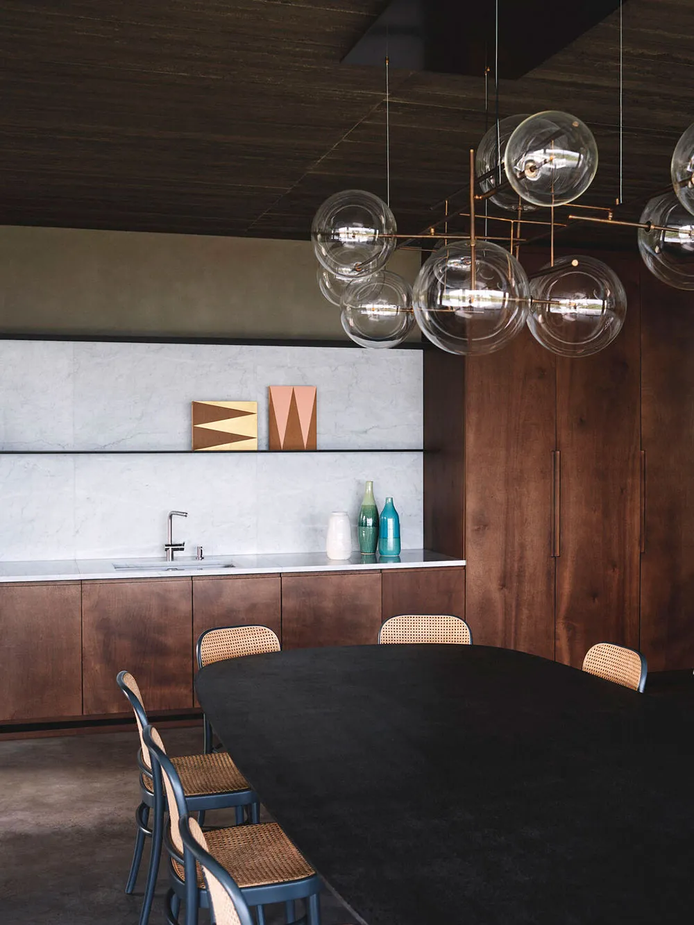 Яркая плитка и стильный дизайн: курортная вилла с бассейном на Сицилии - Gallery image 11