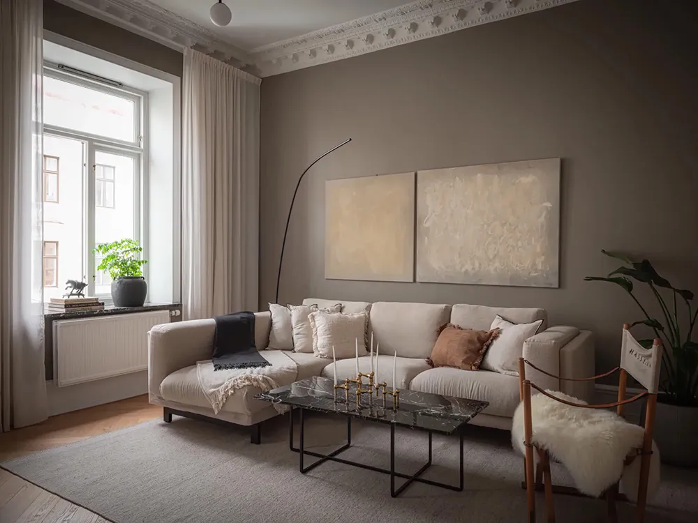 Paredes beige y decoración elegante en una casa sueca (71 m²) - Gallery image 6