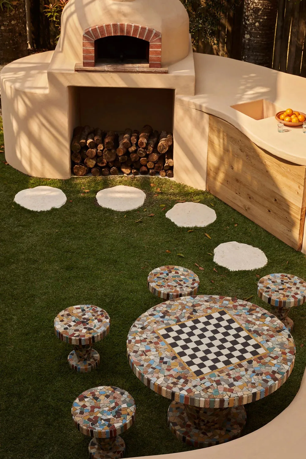 Intérieur moderne chaleureux en Australie avec influence méditerranéenne - Gallery image 12