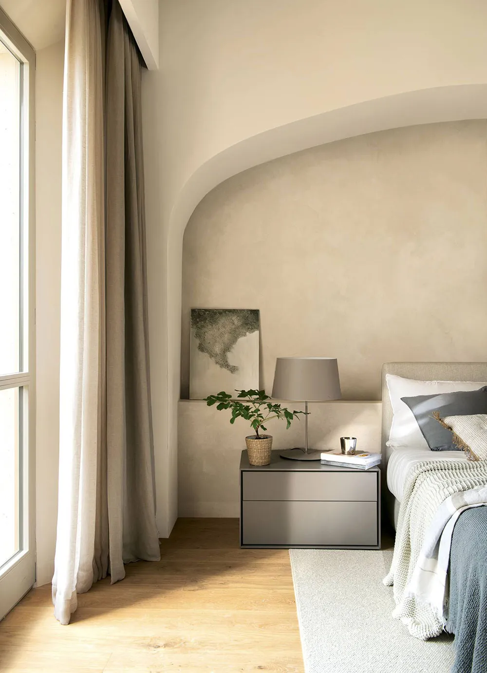 Tradycyjna architektura i ciepłe wnętrza: letni dom na Majorce - Gallery image 7