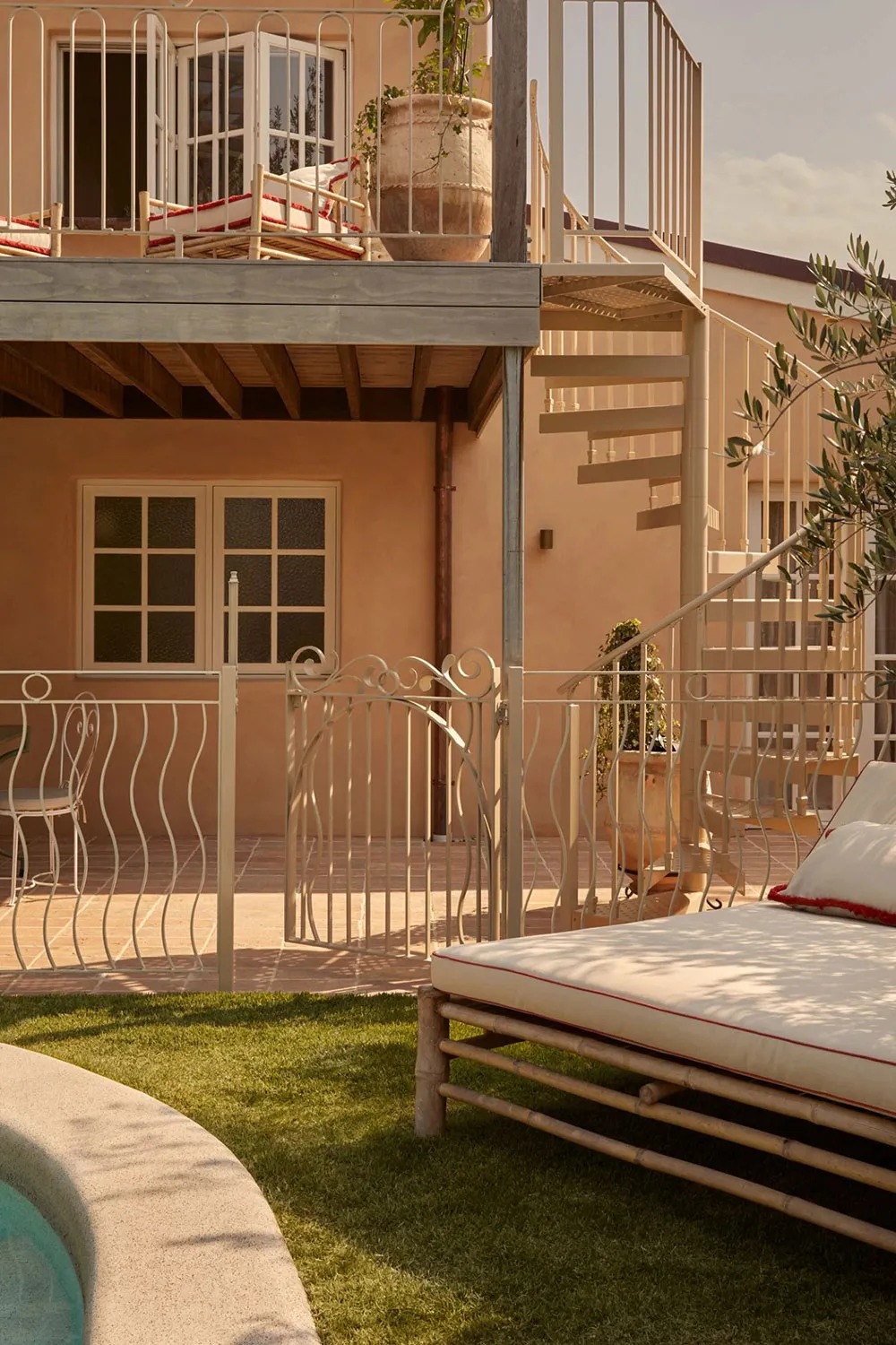 Intérieur moderne chaleureux en Australie avec influence méditerranéenne - Gallery image 11