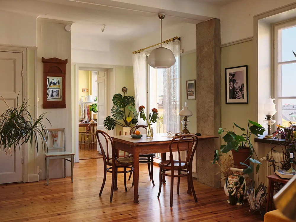 Summer Paints and Bold Posters: Light Eclecticism in Stockholm (52 sq. m) - Gallery image 5