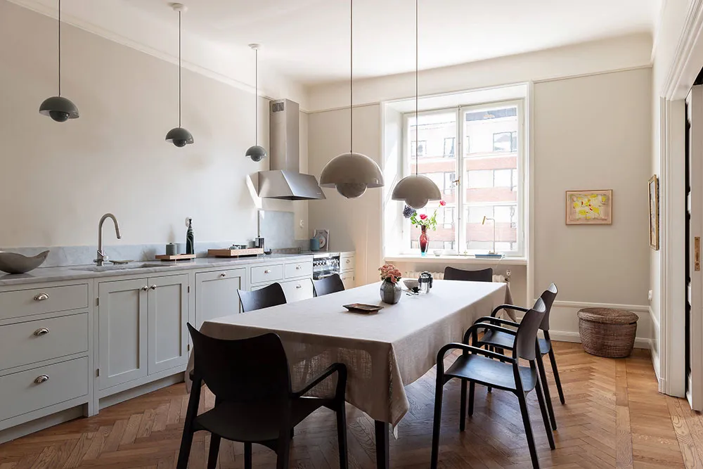 Élégance et simplicité dans le design d'un appartement moderne à Stockholm - Gallery image 8