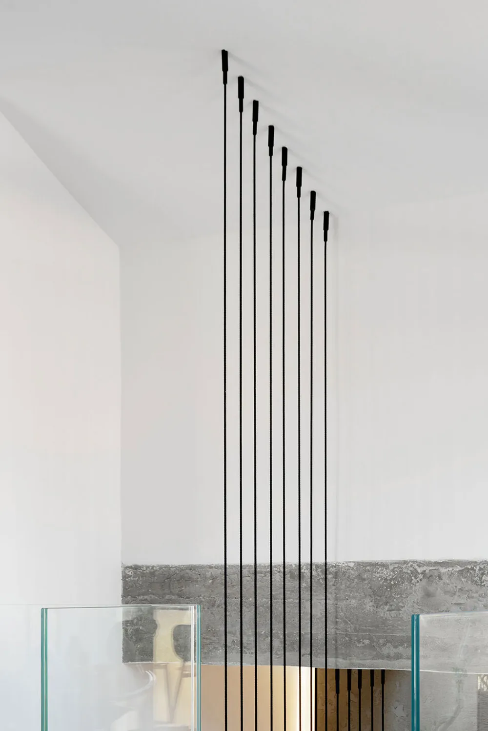 Black and White Minimalism in Duplex Design in Tel Aviv - Gallery image 11