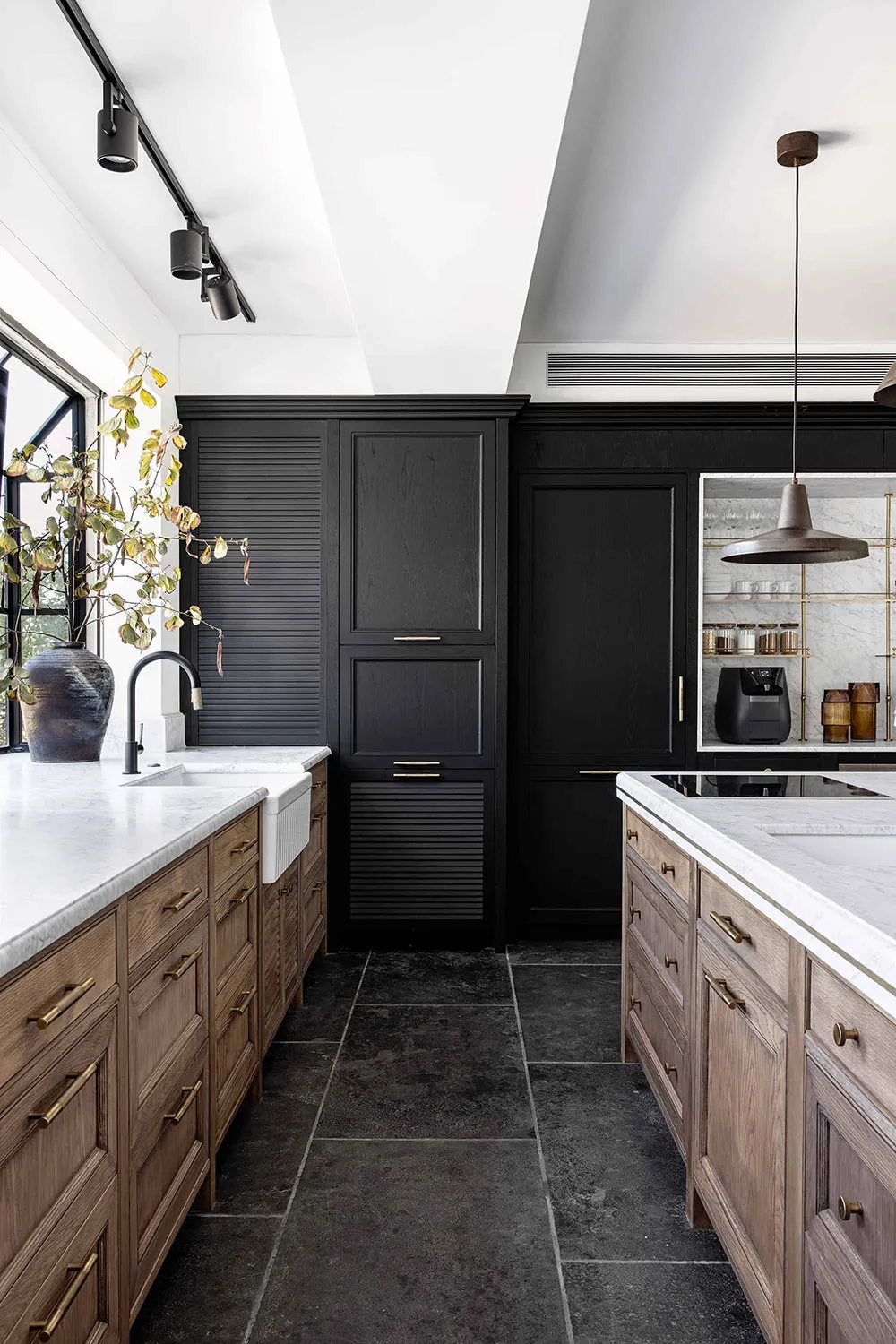 Beautiful Update of a Vintage Farmhouse in Israel - Gallery image 11