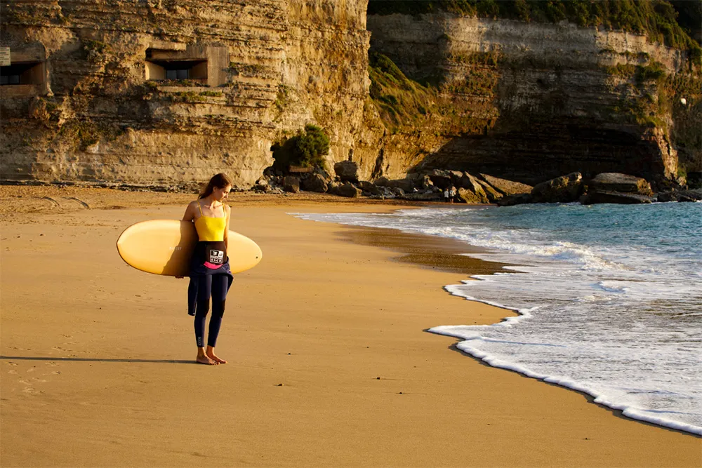 Полоски и смелые краски: стильный отель Regina Experimental на берегу океана - Gallery image 29