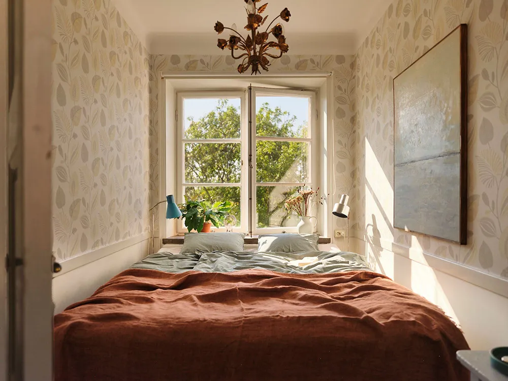 Summer Paints and Bold Posters: Light Eclecticism in Stockholm (52 sq. m) - Gallery image 16