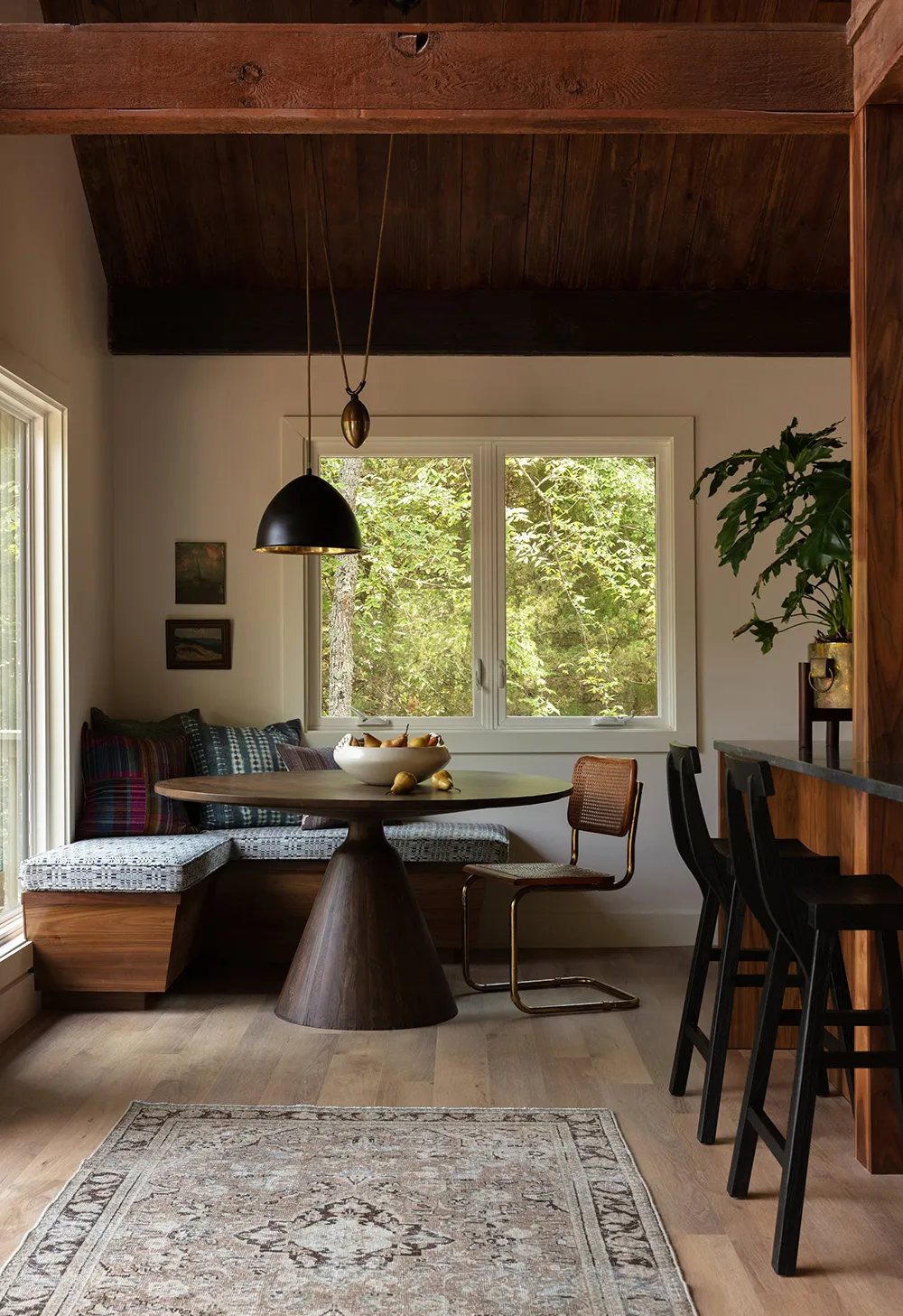 Rénovation chaleureuse d'une maison près d'un lac dans l'Arkansas - Gallery image 3