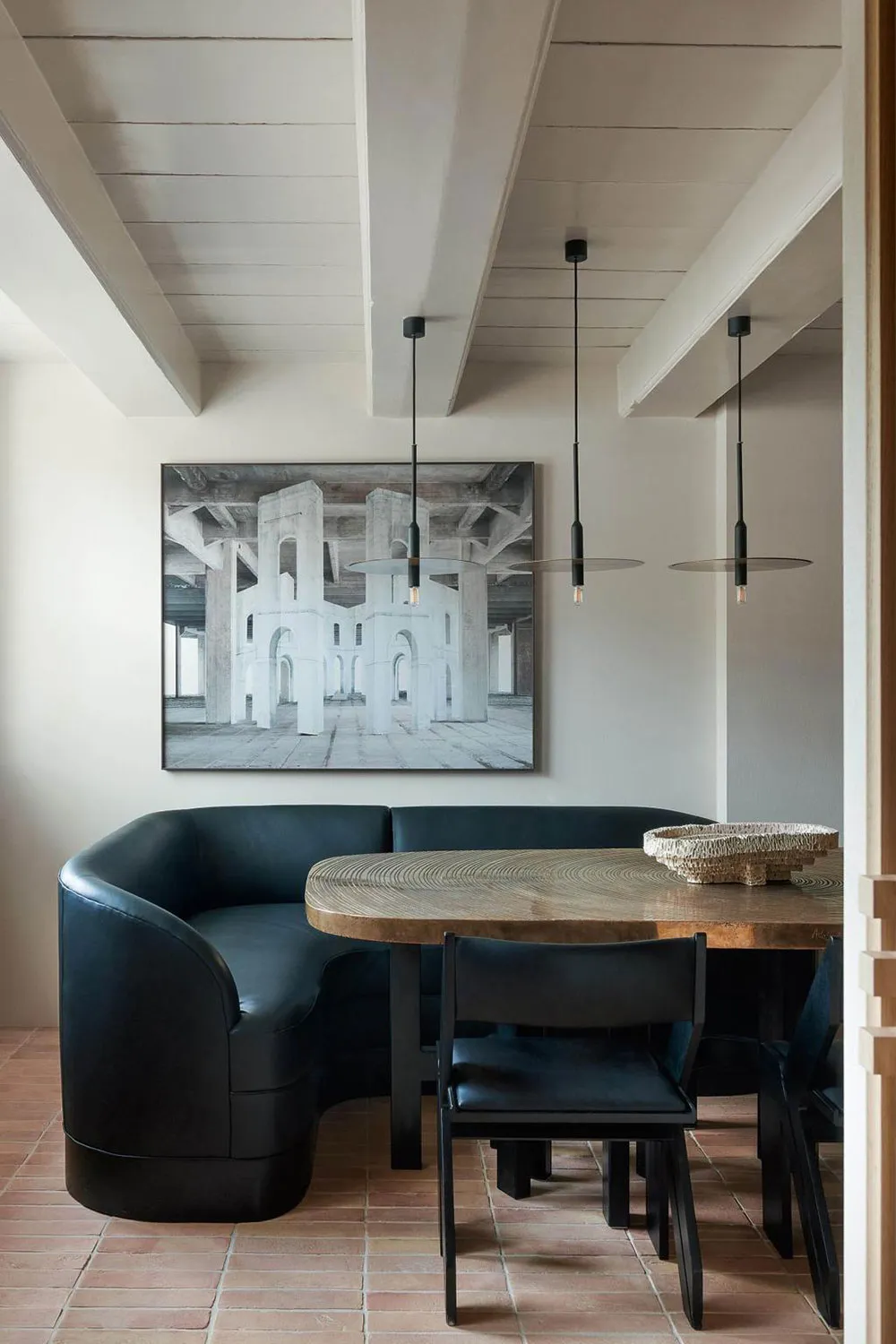 Beams and whimsical furniture: extravagant design of a small apartment in Amsterdam - Gallery image 8