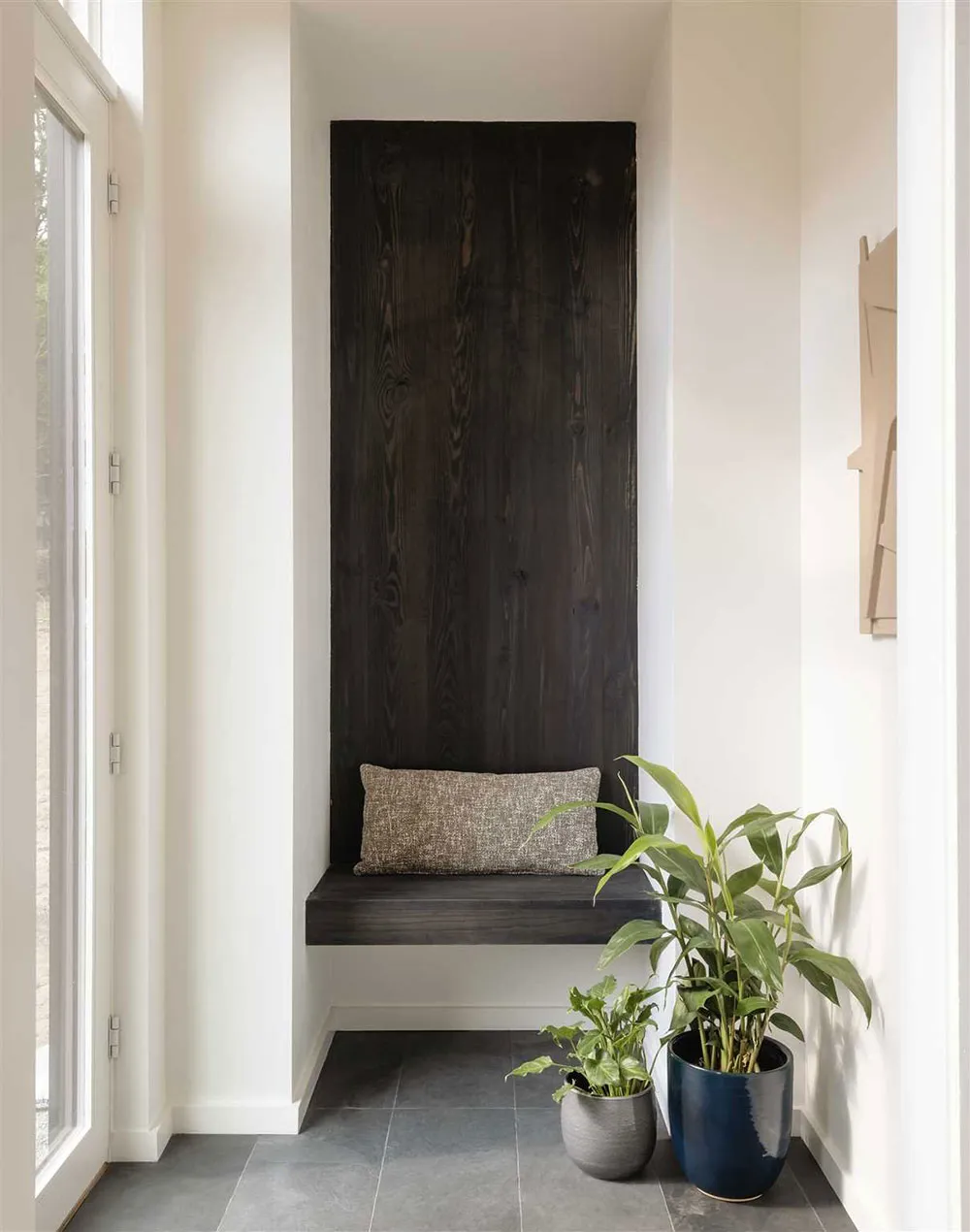 Високі стеля та багато вікон: будинок у амбарному стилі посеред лісу - Gallery image 19