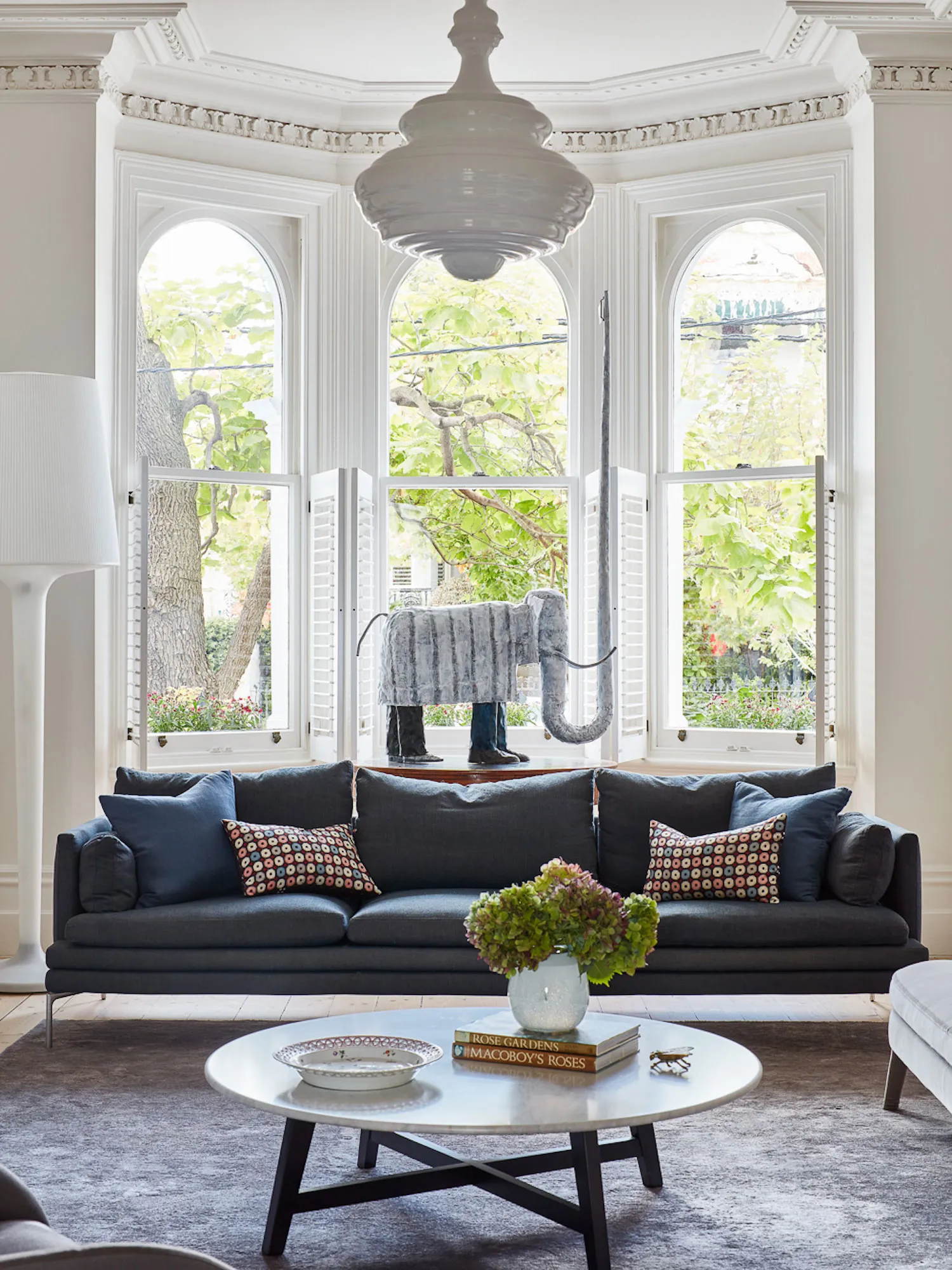 Architecture That Inspires: Bright Interiors of a Magnificent House in Melbourne - Gallery image 1