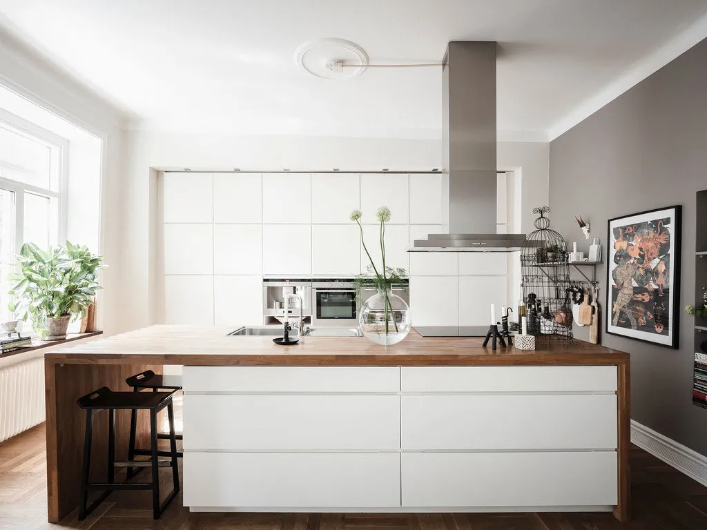 Простор и элегантность: большая и светлая квартира в Швеции - Gallery image 8