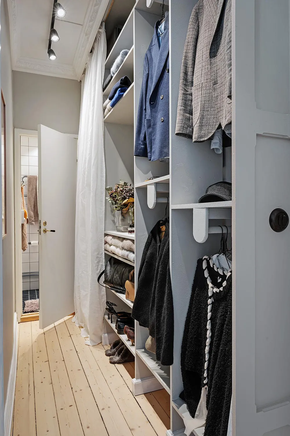 Bright Scandinavian Interior with Pleasant Bright Decor (39 sq. m) - Gallery image 22