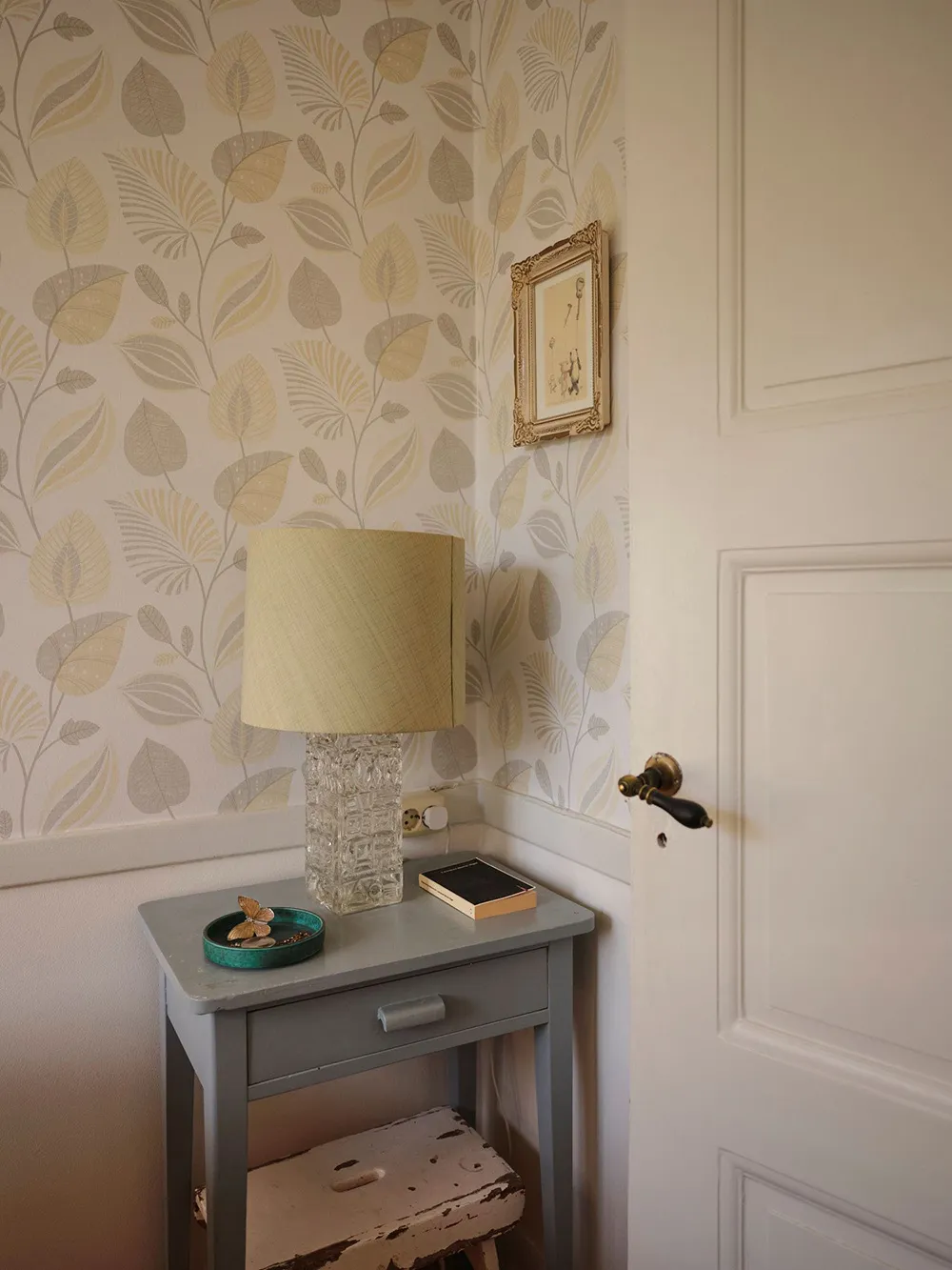 Summer Paints and Bold Posters: Light Eclecticism in Stockholm (52 sq. m) - Gallery image 17