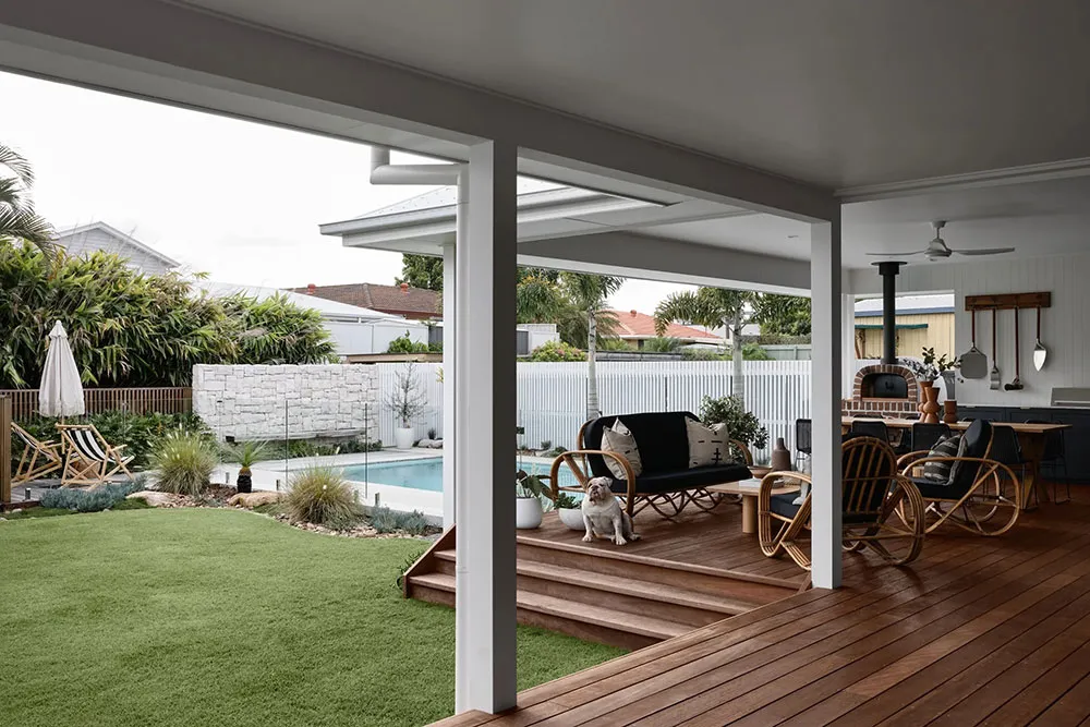 Interiores ligeros de un pequeño bungaló en la costa de Australia - Gallery image 17