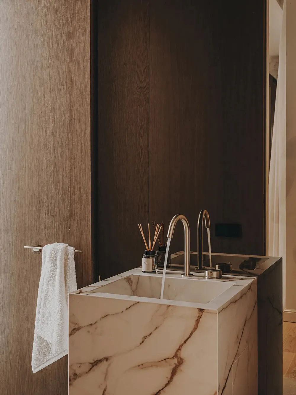 Tonos suaves y decoración moderna en una elegante apartamento en Valencia - Gallery image 15