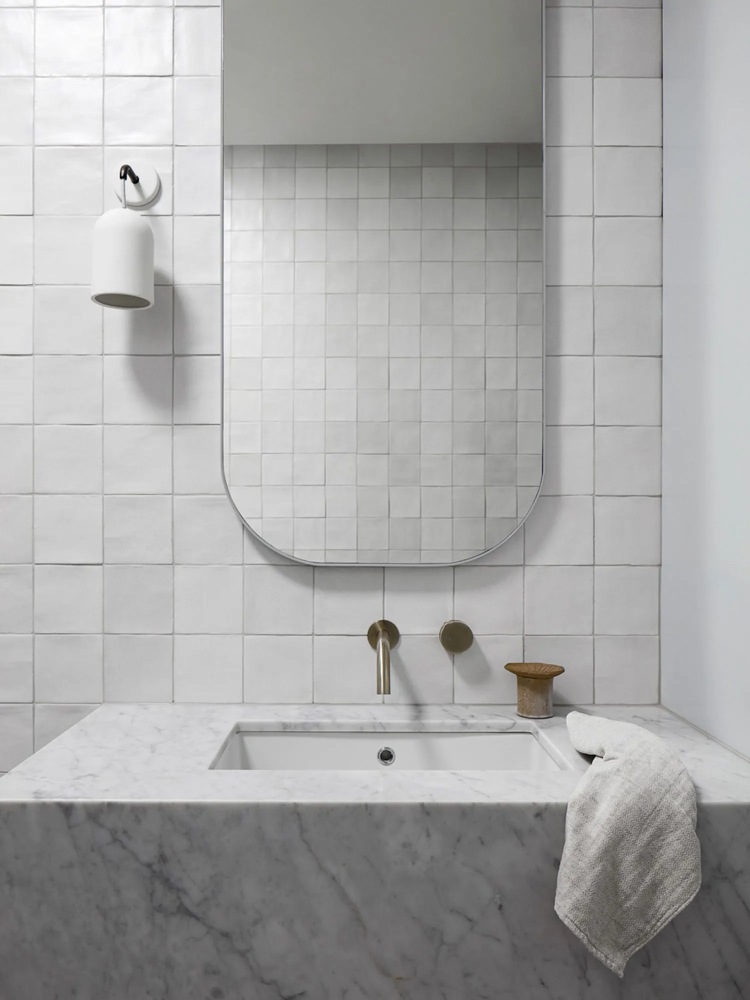 Architecture That Inspires: Bright Interiors of a Magnificent House in Melbourne - Gallery image 14