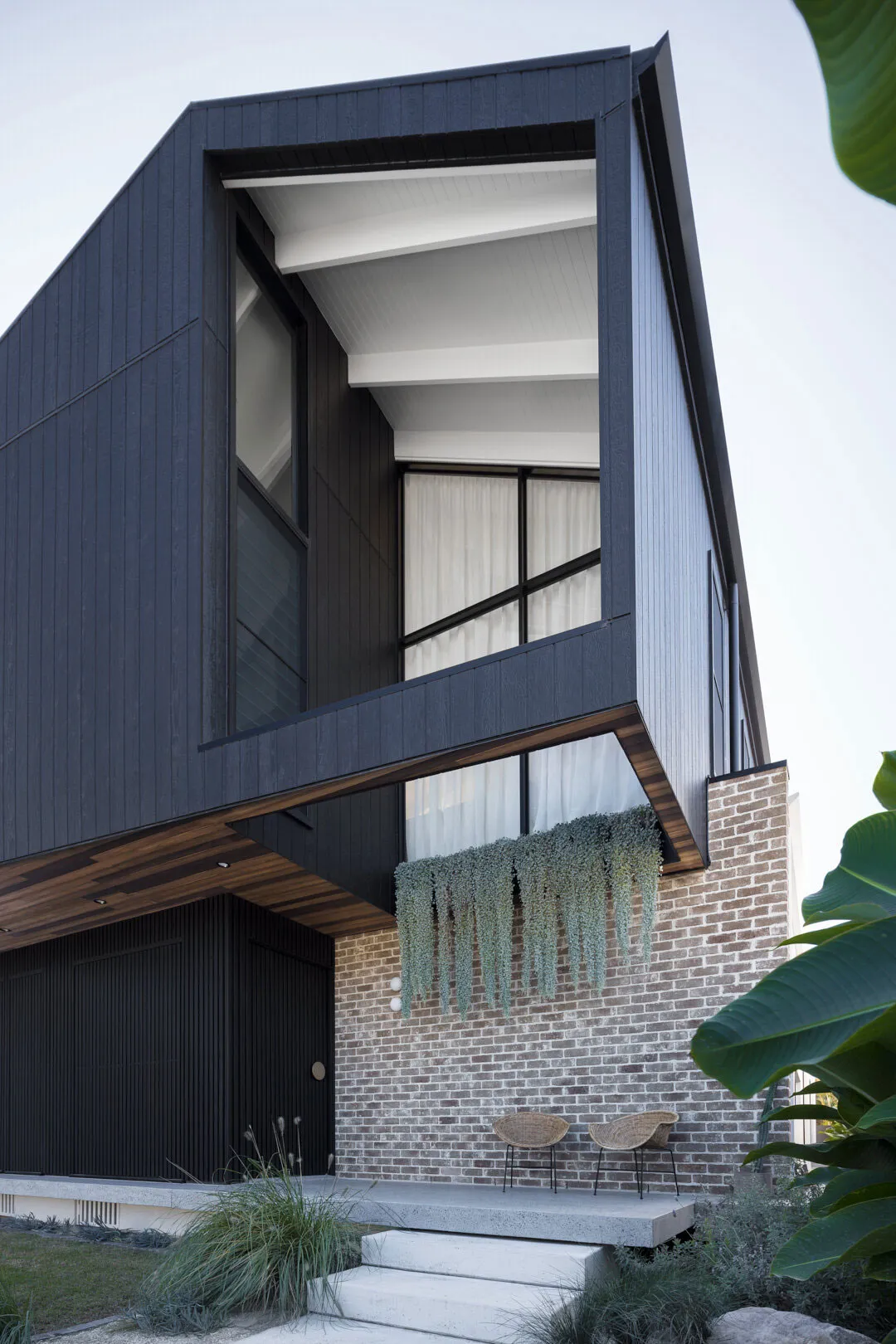 Stylowy i ciepły nowoczesny domek z drewna i kamienia w Australii - Gallery image 26