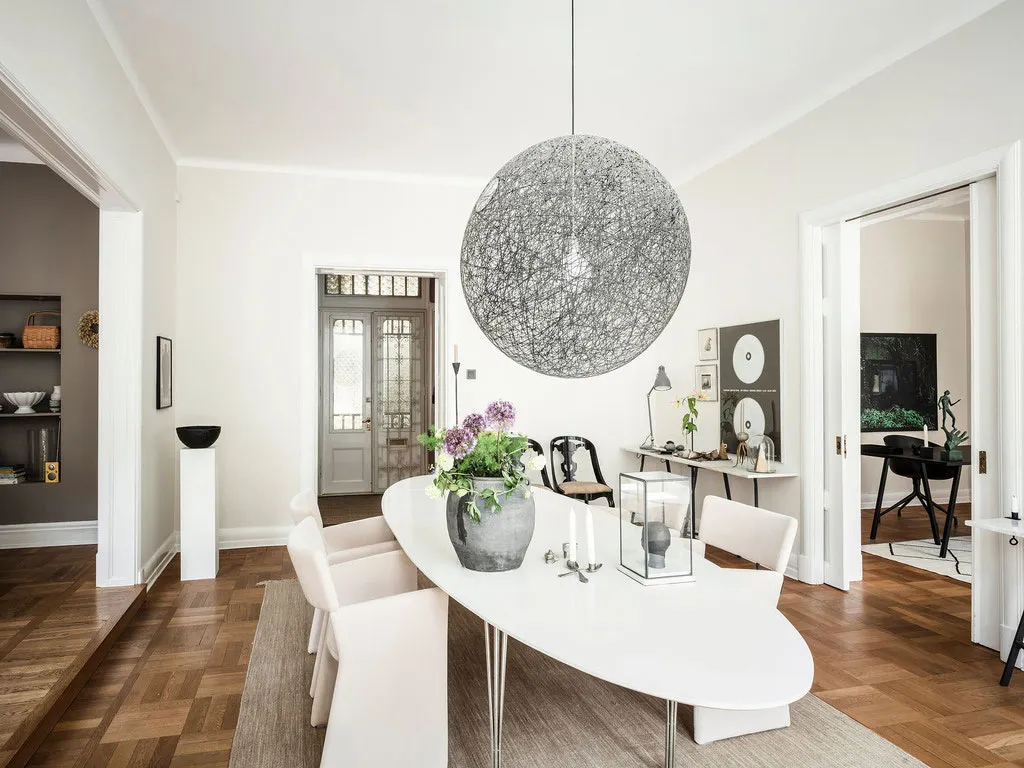 Простор и элегантность: большая и светлая квартира в Швеции - Gallery image 12