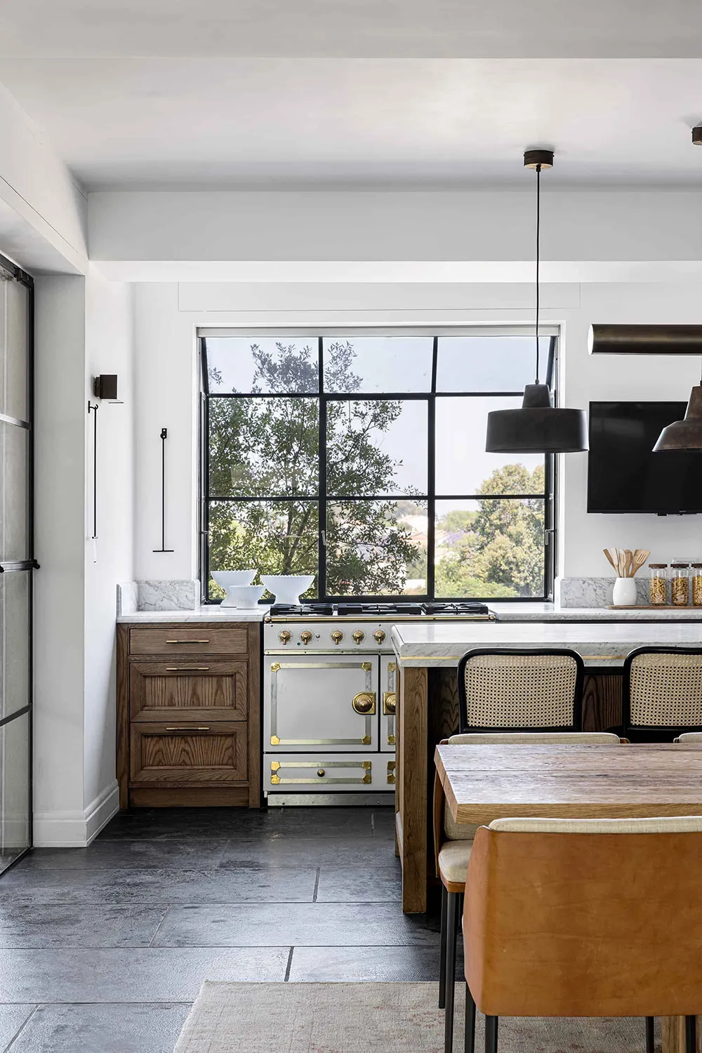 Beautiful Update of a Vintage Farmhouse in Israel - Gallery image 12