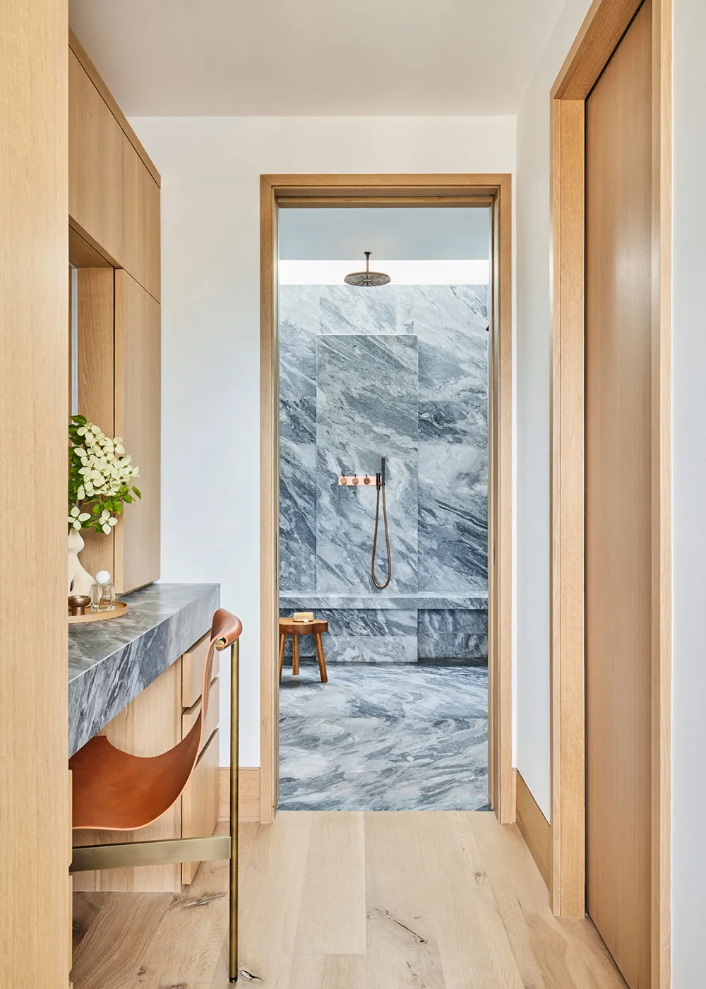 Elegancki nowoczesny design z obfitym użyciem drewna na Long Island - Gallery image 19