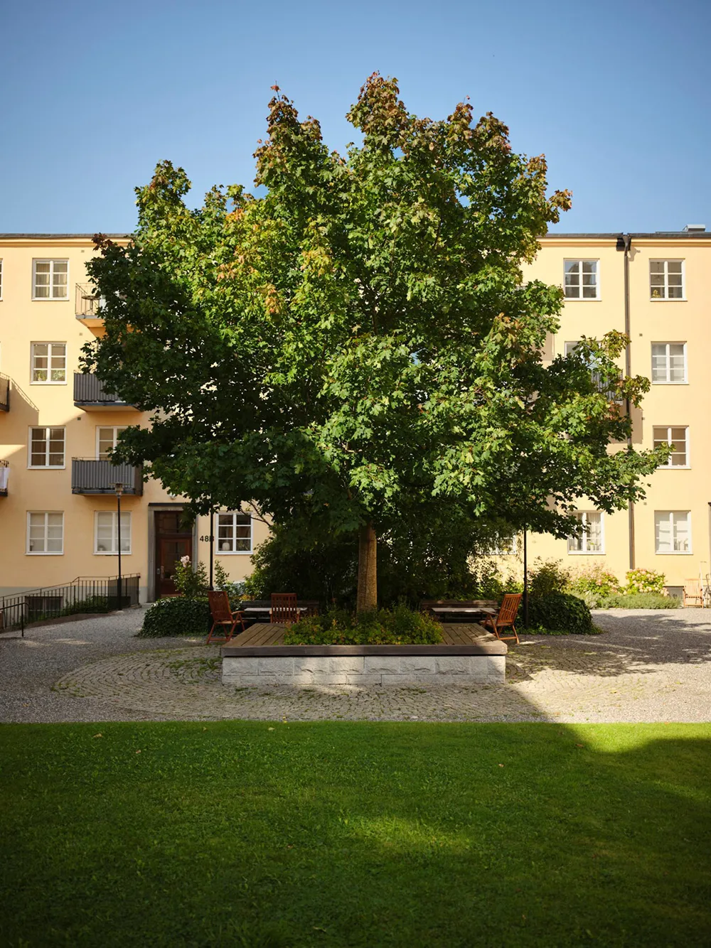 Summer Paints and Bold Posters: Light Eclecticism in Stockholm (52 sq. m) - Gallery image 22