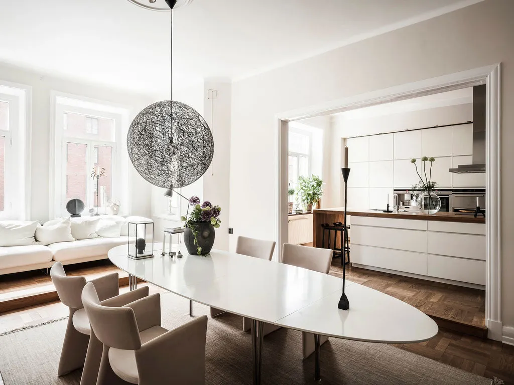 Простор и элегантность: большая и светлая квартира в Швеции - Gallery image 7