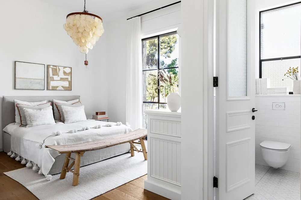 Beau maison en pierre en Israël avec beaucoup de blanc dans les intérieurs - Gallery image 19