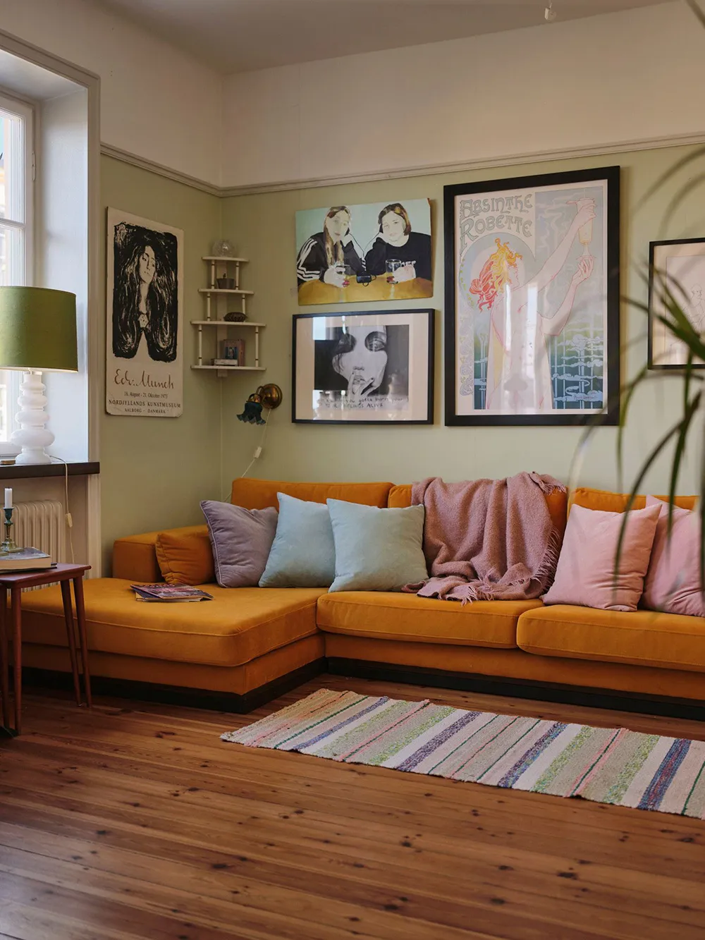 Summer Paints and Bold Posters: Light Eclecticism in Stockholm (52 sq. m) - Gallery image 3