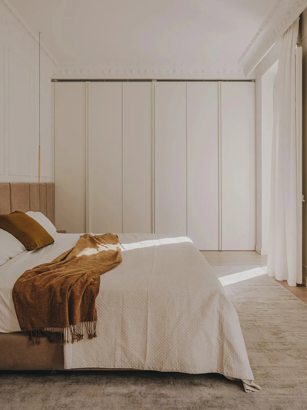 Tonos suaves y decoración moderna en una elegante apartamento en Valencia - Gallery image 12