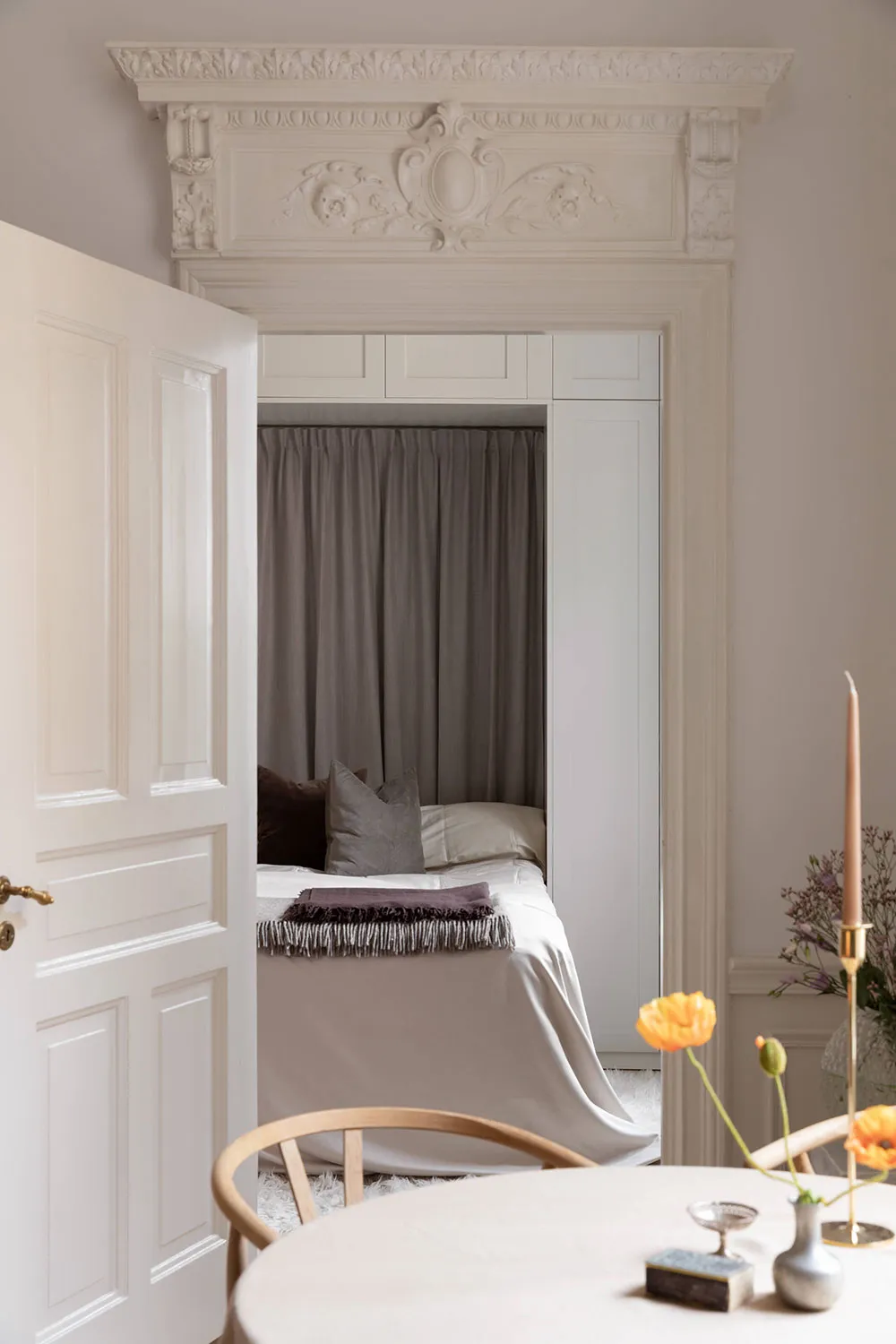 Естетичний інтер'єр невеликої квартири з ніжним декором - Gallery image 8