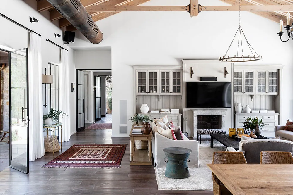 Beau maison en pierre en Israël avec beaucoup de blanc dans les intérieurs - Gallery image 12