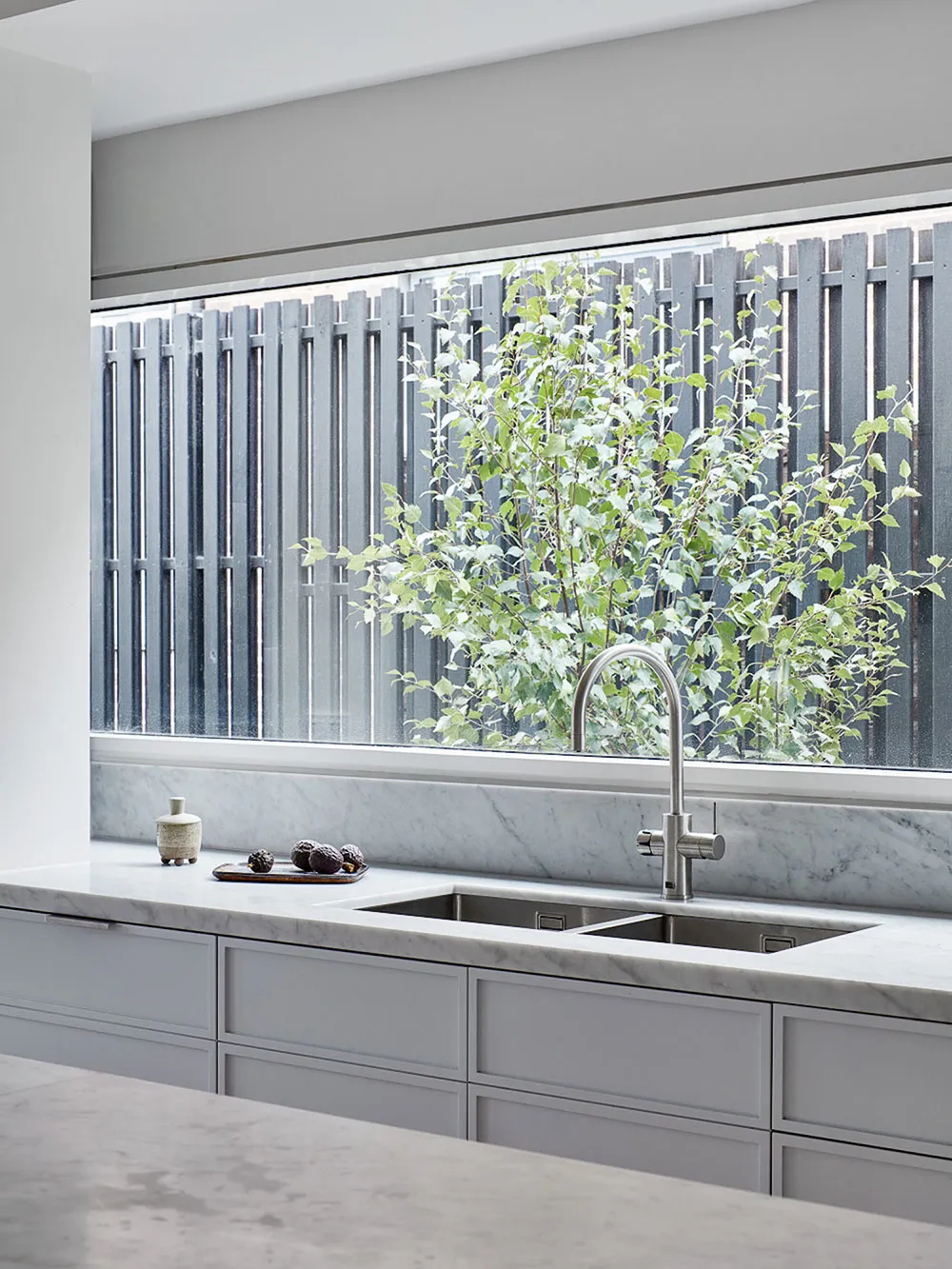 Architecture That Inspires: Bright Interiors of a Magnificent House in Melbourne - Gallery image 5