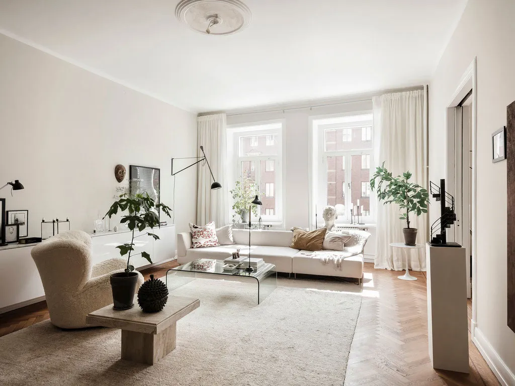 Простор и элегантность: большая и светлая квартира в Швеции - Gallery image 26