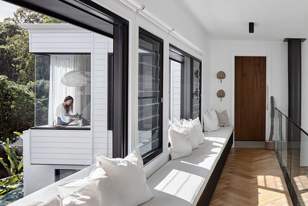 Stylowy i ciepły nowoczesny domek z drewna i kamienia w Australii - Gallery image 14