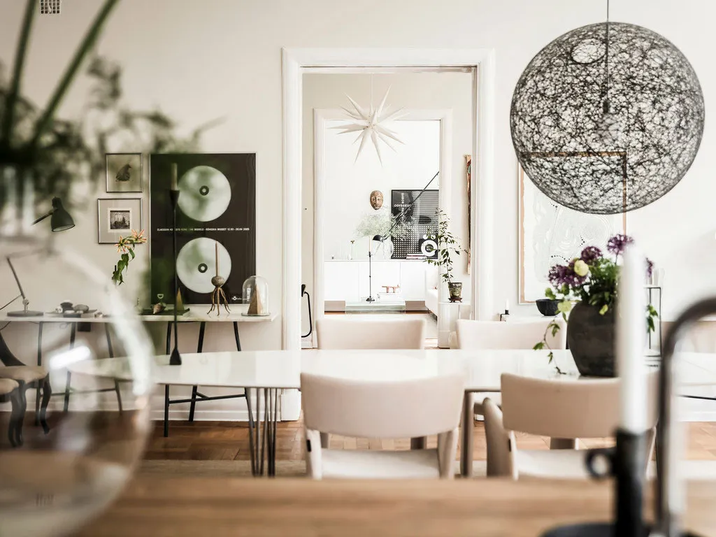 Простор и элегантность: большая и светлая квартира в Швеции - Gallery image 1