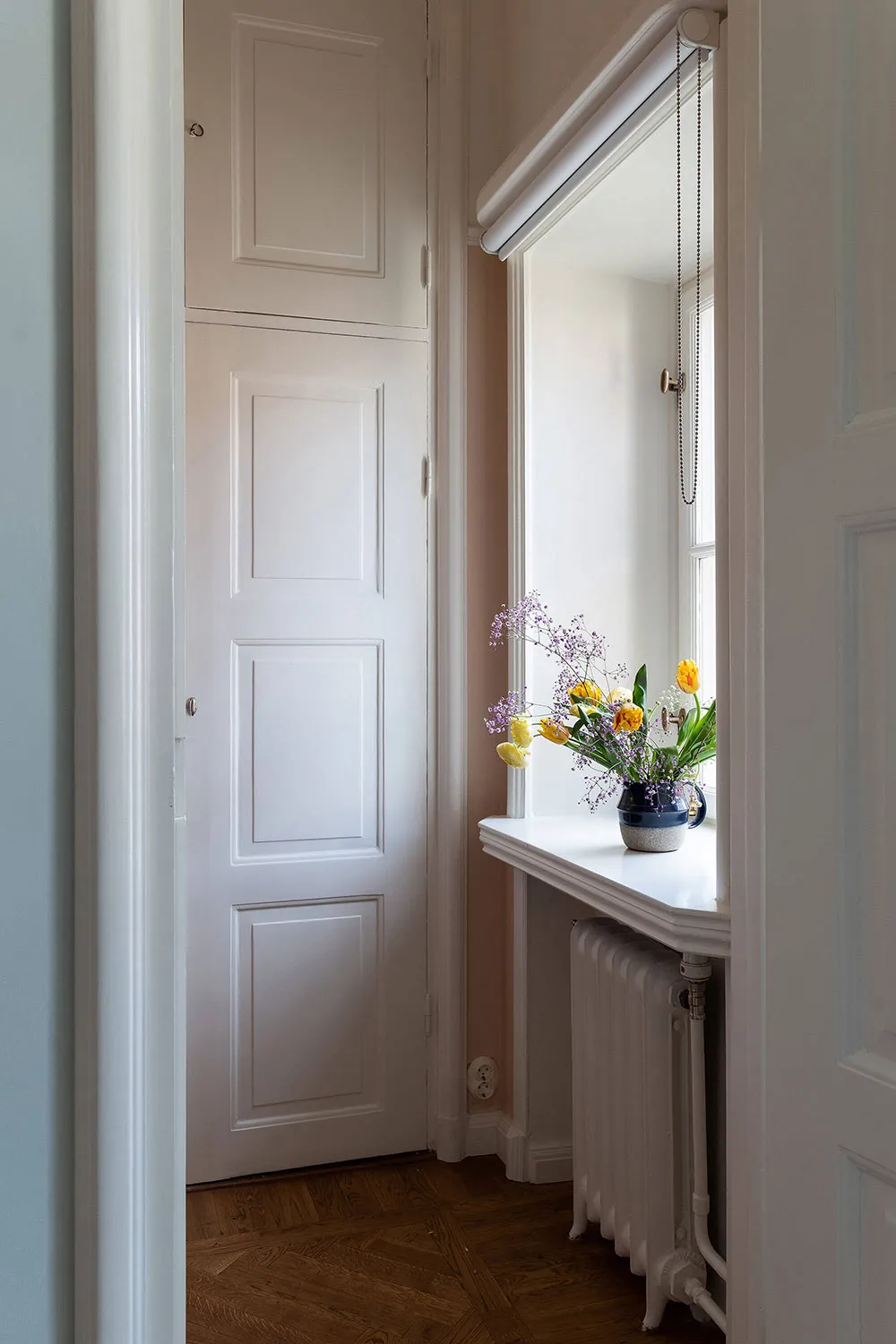 Élégance et simplicité dans le design d'un appartement moderne à Stockholm - Gallery image 19