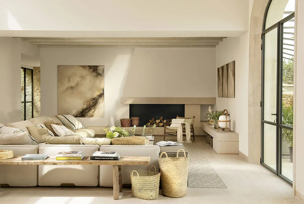 Tradycyjna architektura i ciepłe wnętrza: letni dom na Majorce - Gallery image 4