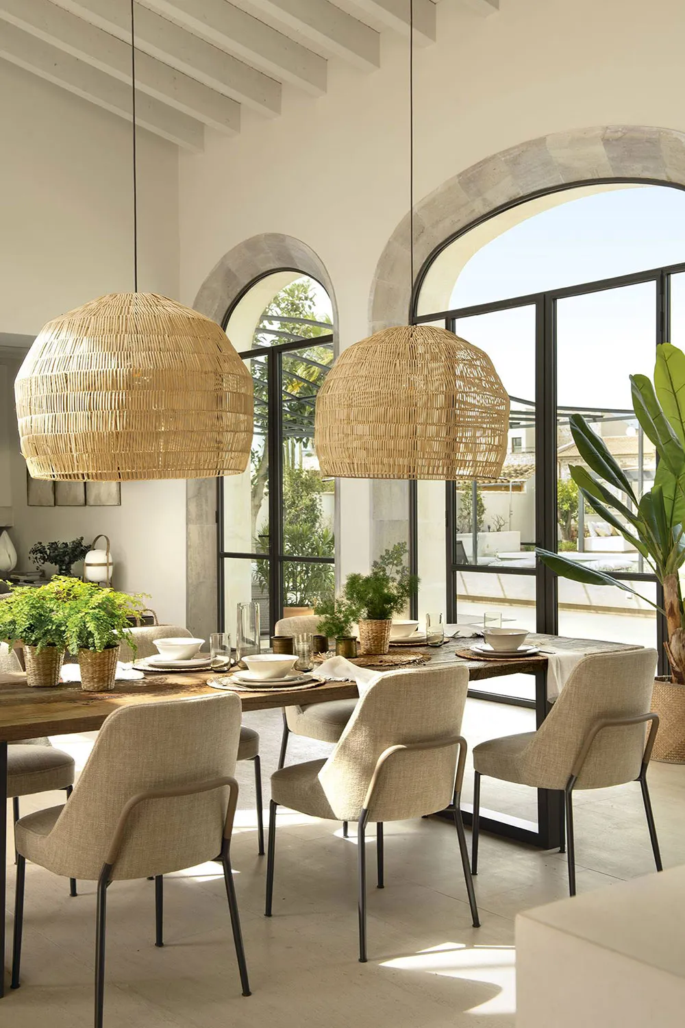 Tradycyjna architektura i ciepłe wnętrza: letni dom na Majorce - Gallery image 5