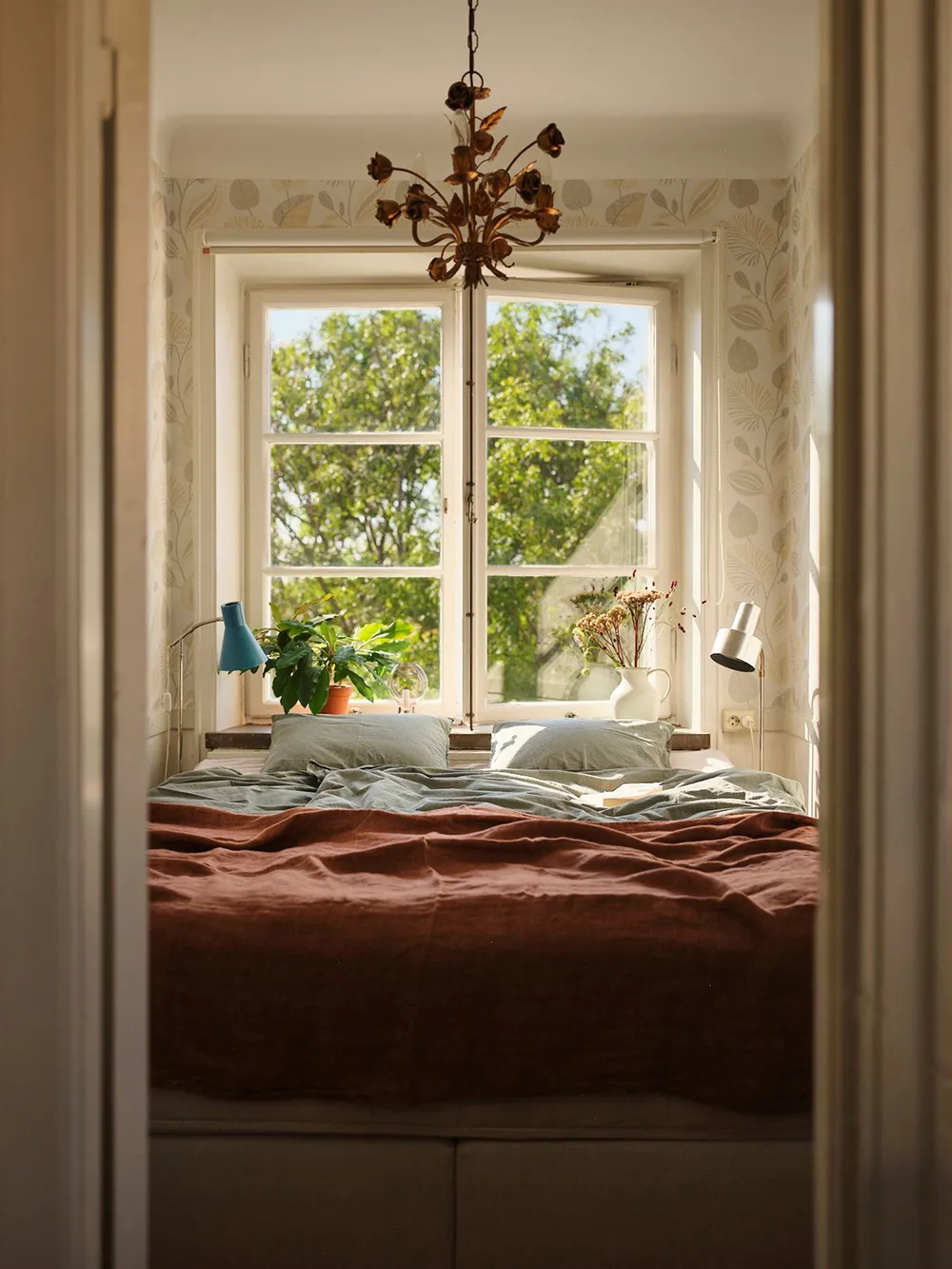 Summer Paints and Bold Posters: Light Eclecticism in Stockholm (52 sq. m) - Gallery image 14