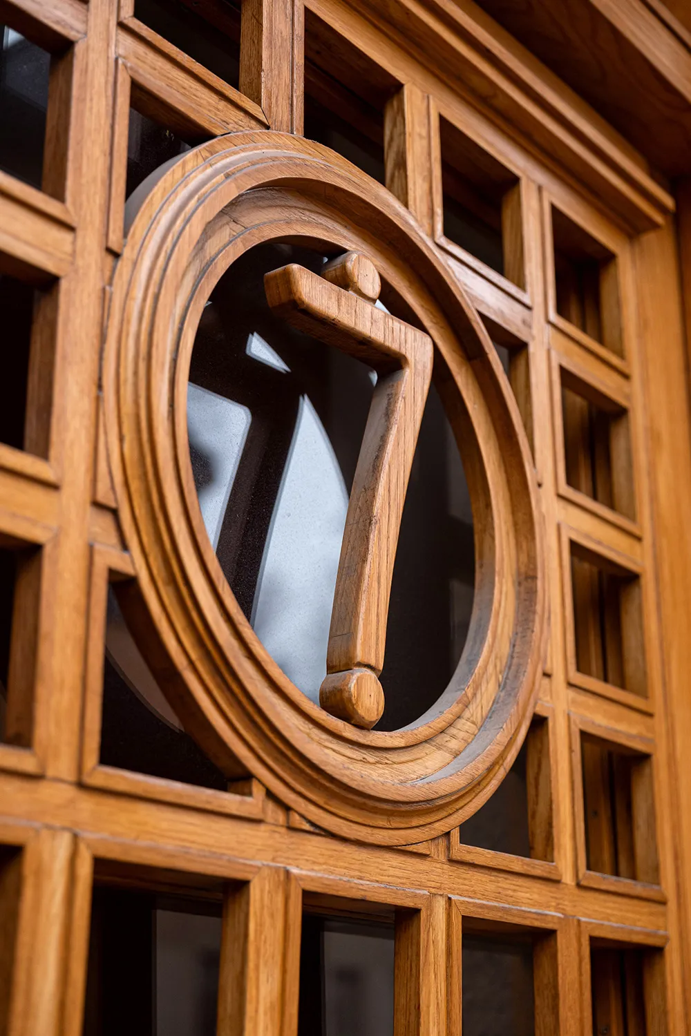 Styles et tons gris avec une cloison en verre : studio en Suède à Stockholm (54 m²) - Gallery image 26
