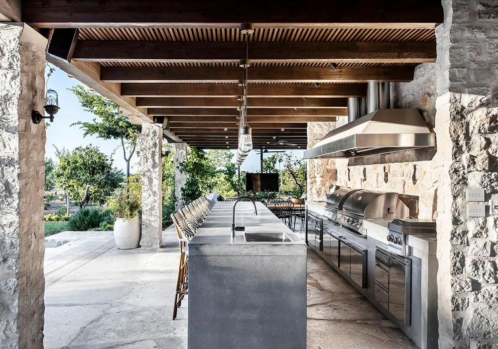 Beau maison en pierre en Israël avec beaucoup de blanc dans les intérieurs - Gallery image 31