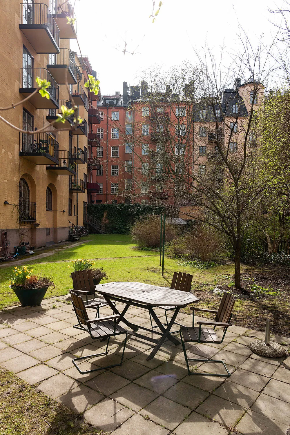 Élégance et simplicité dans le design d'un appartement moderne à Stockholm - Gallery image 29