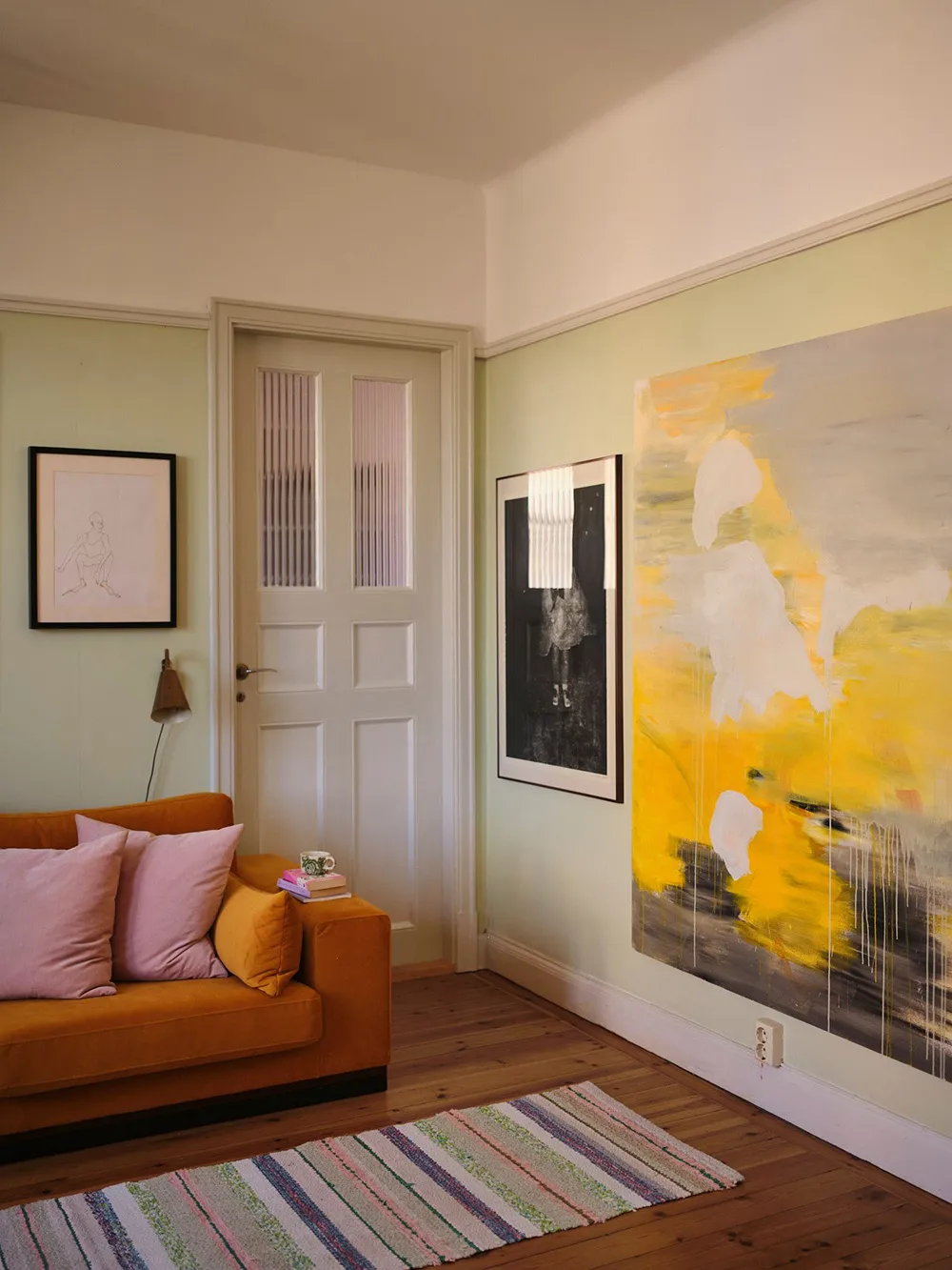 Summer Paints and Bold Posters: Light Eclecticism in Stockholm (52 sq. m) - Gallery image 4