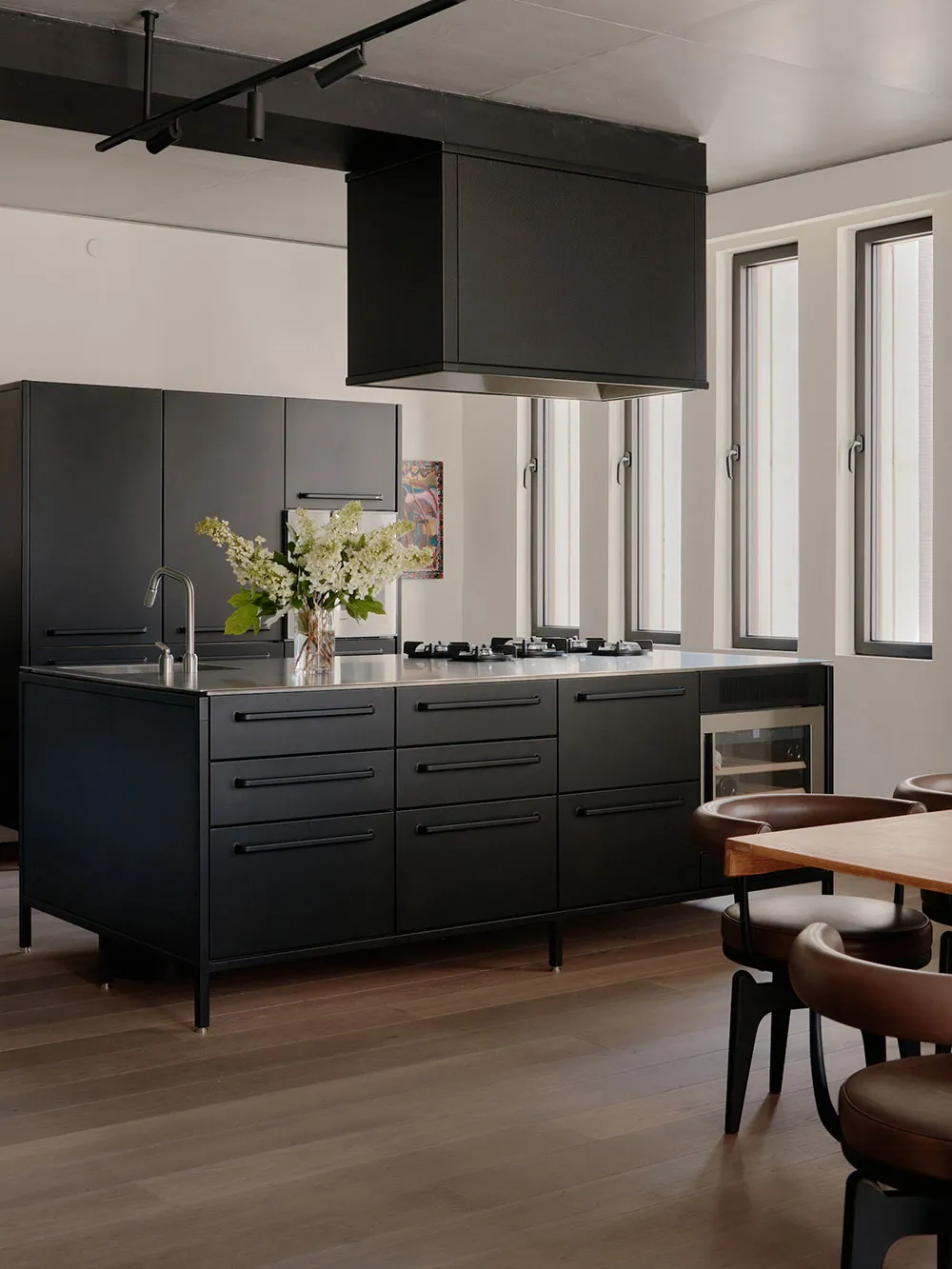 Gallery of Modern Art in Loft Design in New York - Gallery image 7